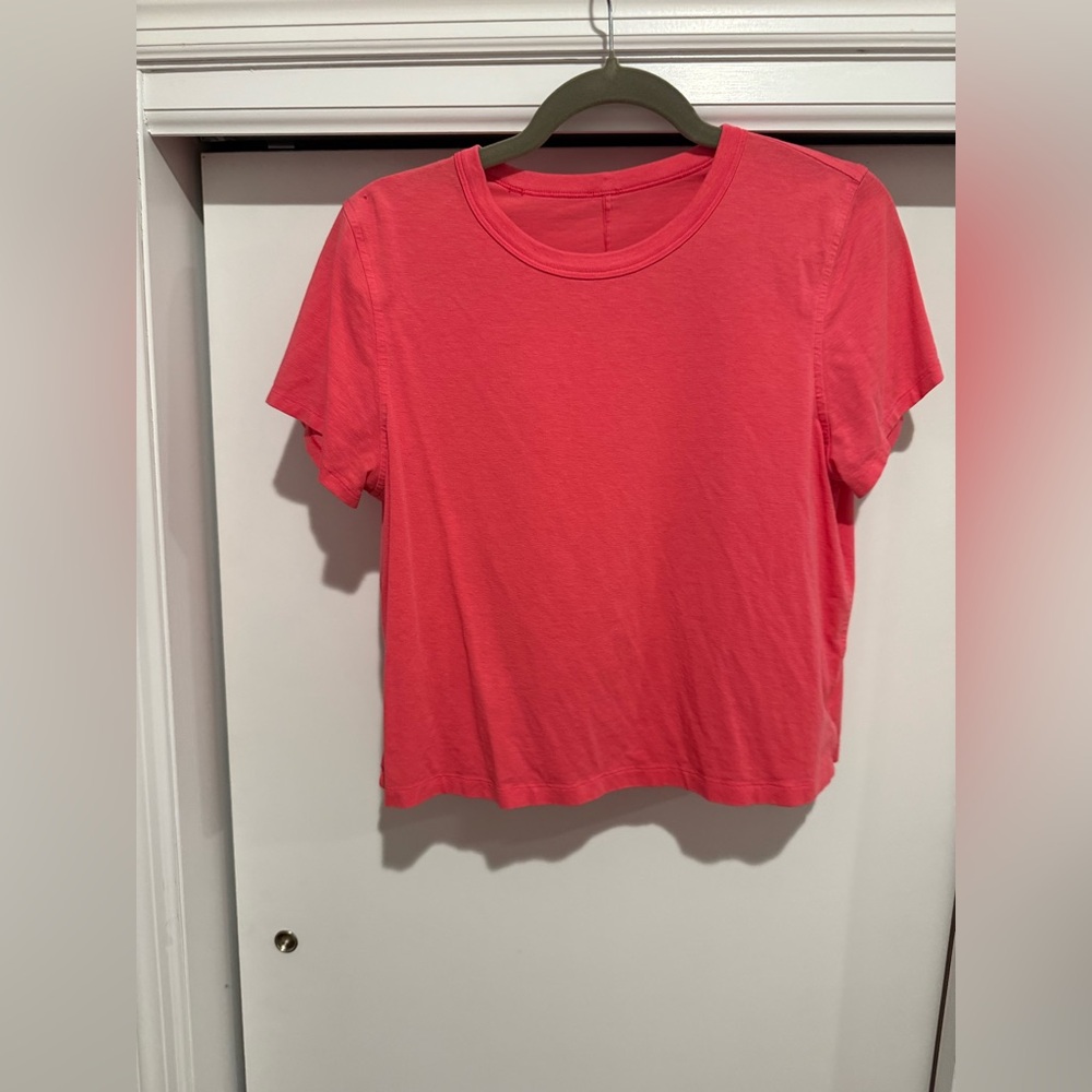 Lululemon Hot Pink Coral Soft Short Sleeve TShirt Tee Size 8 EUC